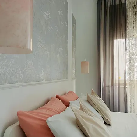 Sophia Boutique 3* Naples